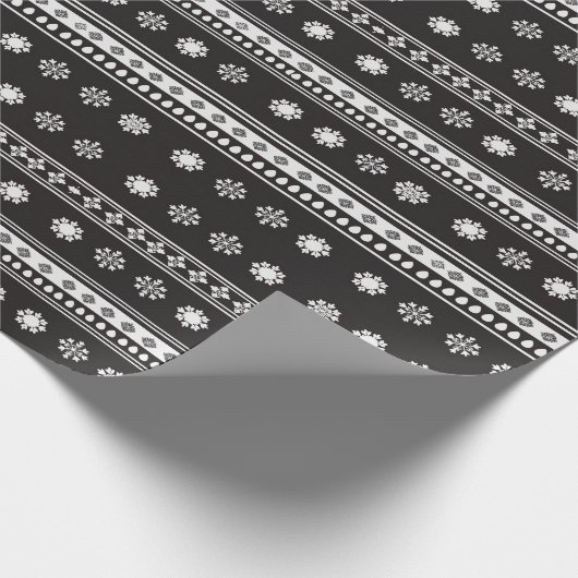 Schwarz-Weiß-Schneeflocken Moderne Weihnachten Geschenkpapier (Ecke)