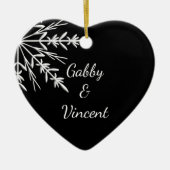 Schwarz-Weiß-Schneeflocken-Winterhochzeit Keramikornament (Vorne)