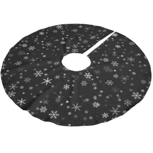 Schwarz-Weiß-Schneeflockenmuster Polyester Weihnachtsbaumdecke (Schrägansicht)