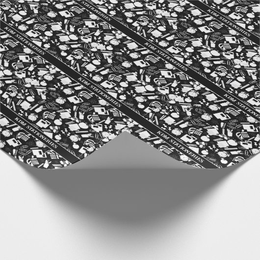 Schwarz-Weiß-Schulmaterial Geschenkpapier (Ecke)