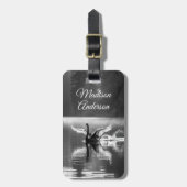 Schwarz-Weiß-Schwan-Reflektion Personalisiert Gepäckanhänger (Vorderseite vertikal)