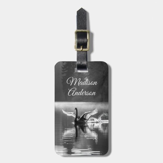 Schwarz-Weiß-Schwan-Reflektion Personalisiert Gepäckanhänger (Vorderseite vertikal)