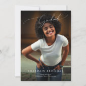 Schwarz-Weiß-Script-Foto-Collage-Abschluss Einladung (Vorderseite)