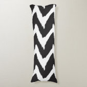 Schwarz-weiß Seitenschläferkissen (Vorderseite Vertikal)