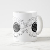 Schwarz-Weiß-Sonnenblumen Jumbo-Tasse (Vorderseite Rechts)