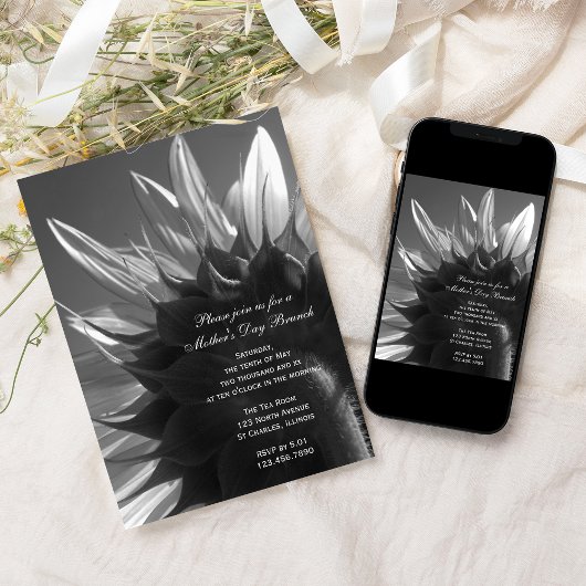 Schwarz-Weiß-Sonnenblumen-Muttertag Brunch Einladung