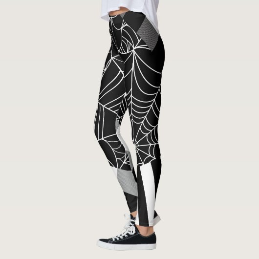 Schwarz-Weiß-Spinnennetz-Patchwork Halloween Leggings (Links)