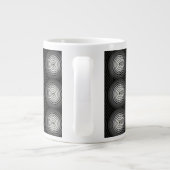 Schwarz-Weiß-Spirale Jumbo-Tasse (Rückseite)