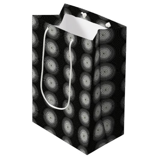 Schwarz-Weiß-Spirale Mittlere Geschenktüte (Vorderseite Schrägansicht)