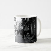 Schwarz-Weiß-Stadtstraße Kaffeetasse (VorderseiteRechts)