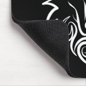 Schwarz-Weiß-Stammes-Wolf Mousepad (Ecke)