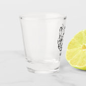 Schwarz-Weiß-Stammkatze Schnapsglas (Links)