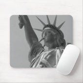 Schwarz-Weiß-Statue der Freiheit New York City Mousepad (Mit Mouse)