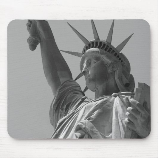 Schwarz-Weiß-Statue der Freiheit New York City Mousepad (Vorne)
