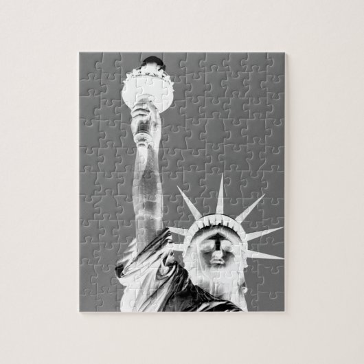 Schwarz-Weiß-Statuen der Freiheit New York City Puzzle (Vertikal)