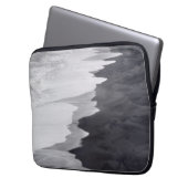 Schwarz-Weiß-Strand landschaftlich Laptopschutzhülle (Vorderseite Links)