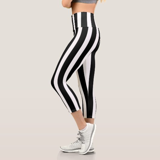 Schwarz-Weiß-Streifen Capri Leggings (Links)