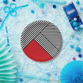 Schwarz-Weiß-Streifen mit rotem Dreieck Pappteller (Party)