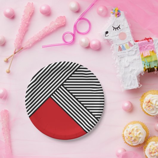 Schwarz-Weiß-Streifen mit rotem Dreieck Pappteller (Party)