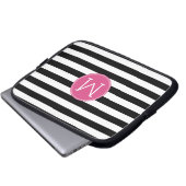 Schwarz-Weiß-Streifen Muster - Hot-Pink-Monogramm Laptopschutzhülle (Vorne Knopf)