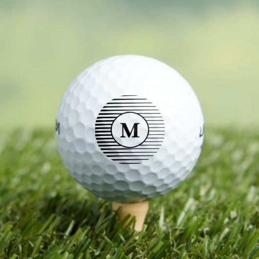 Schwarz-Weiß Streifen Muster Monogramme Stilvoll Golfball (Insitu T-Shirt)