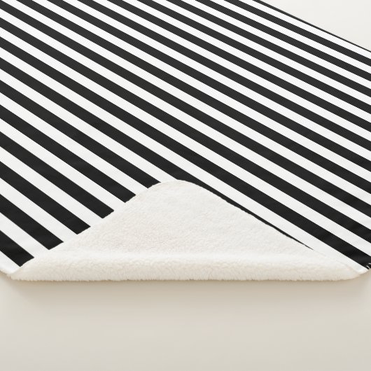 Schwarz-Weiß-Streifen Sherpadecke (3/4)