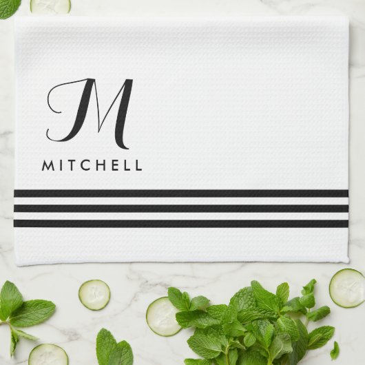 Schwarz-Weiß-Streifen und Monogramm Handtuch (Gefaltet)