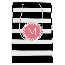 Schwarz-Weiß-Streifen und weißer Kranz