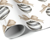 Schwarz Weiß Streifen Weihnachtsornament Geschenkpapier (Rolleneckpunkt)