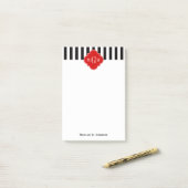 Schwarz-weiß Strip Red Quatrefolie 3 Monogramm Post-it Klebezettel (Auf Schreibtisch)