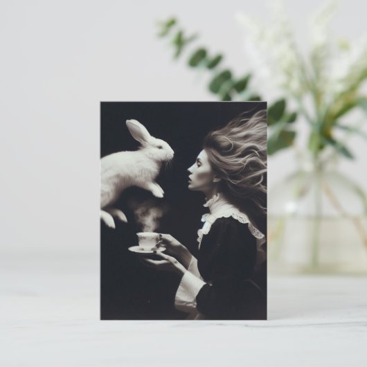 Schwarz-Weiß Surreal Magischer Tee Postkarte (Stehend Vorderseite)
