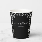Schwarz-weiß Swirl Gothic Wedding Pappbecher (Rückseite)