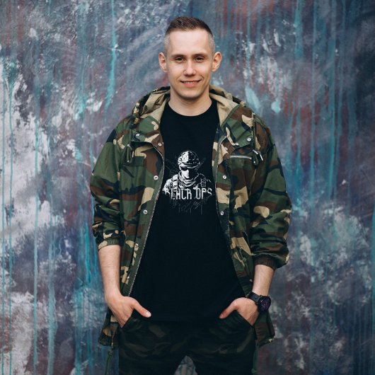 Schwarz-Weiß-T - Shirt der Schwarzen Ops