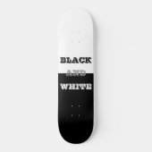 Schwarz-Weiß-Text und solide Farbgestaltung Skateboard (Vorderseite)