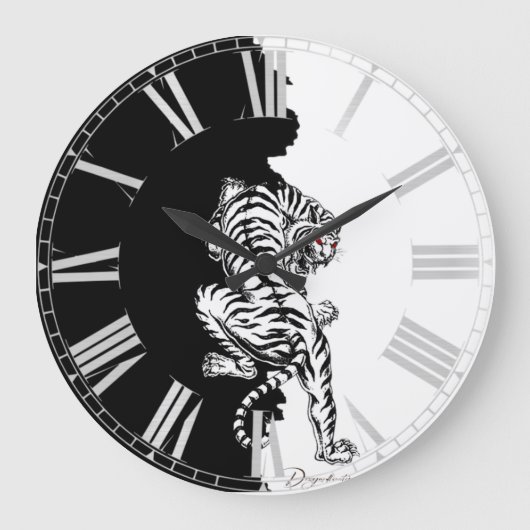 Schwarz-Weiß-Tiger-Gepäck-Anhänger dreimal Briefta Große Wanduhr (Vorderseite)