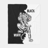 Schwarz-Weiß-Tiger-Gepäck-Anhänger dreimal wallet Fleecedecke (Vorderseite)