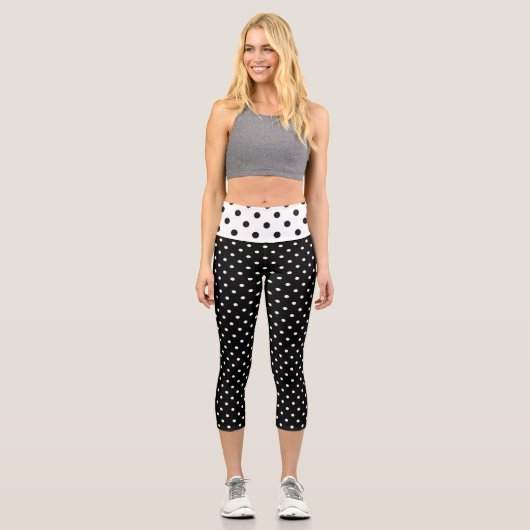 Schwarz & Weiß Tiny Polka Dot High Waisted Capris (Vorderseite)