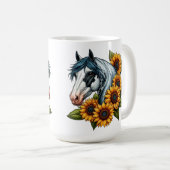 Schwarz-Weiß Tovero Paint Horse und Sonnenblumen Kaffeetasse (VorderseiteRechts)