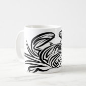 Schwarz-Weiß-Tribal-Krabbe Kaffeetasse (Vorderseite Links)