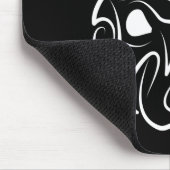 Schwarz-Weiß-Tribal Mousepad (Ecke)