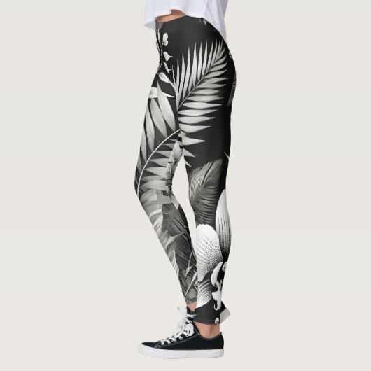 Schwarz-Weiß-Tropenschaum Leggings (Links)