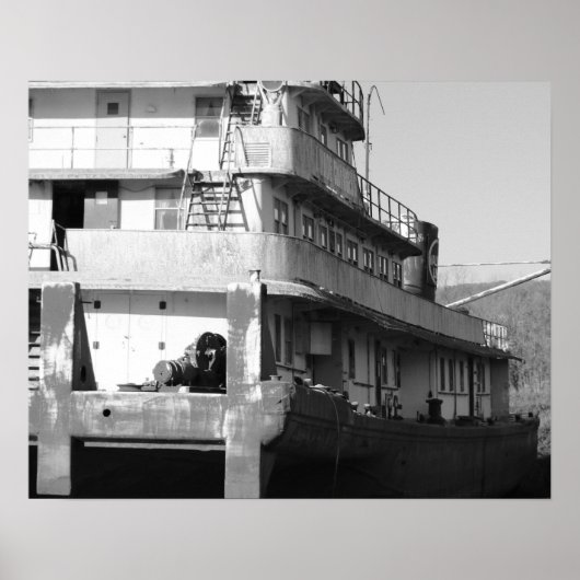 Schwarz-Weiß-Tugboat auf dem Gras 16x20 Poster (Vorne)