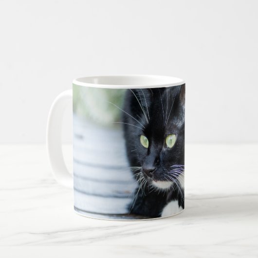 Schwarz-Weiß-Tuxedo-Katze Kaffeetasse (Vorderseite Links)