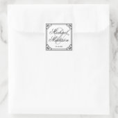 Schwarz-Weiß-Typografie Einfache Hochzeit Quadratischer Aufkleber (Tasche)