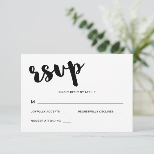 Schwarz-Weiß-Typografie-Hochzeit RSVP Karte (Stehend Vorderseite)