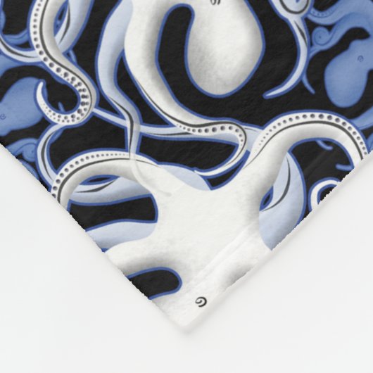 Schwarz, Weiß und Blauer Oktopus Nahtloses Muster Fleecedecke (Ecke)