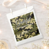 Schwarz, Weiß und Grau Camouflage Dankbar Geschenktütchen (Ausgeschnitten)