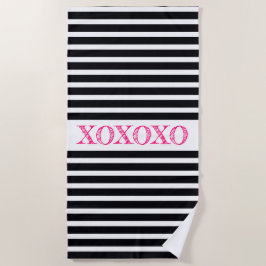 Schwarz-weiß und rosa strandtuch