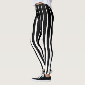 Schwarz-Weiß-Vertikalstreifen Leggings (Links)