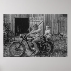 Schwarz-weiß Vintage 2 Jungen auf einem Motorrad Poster